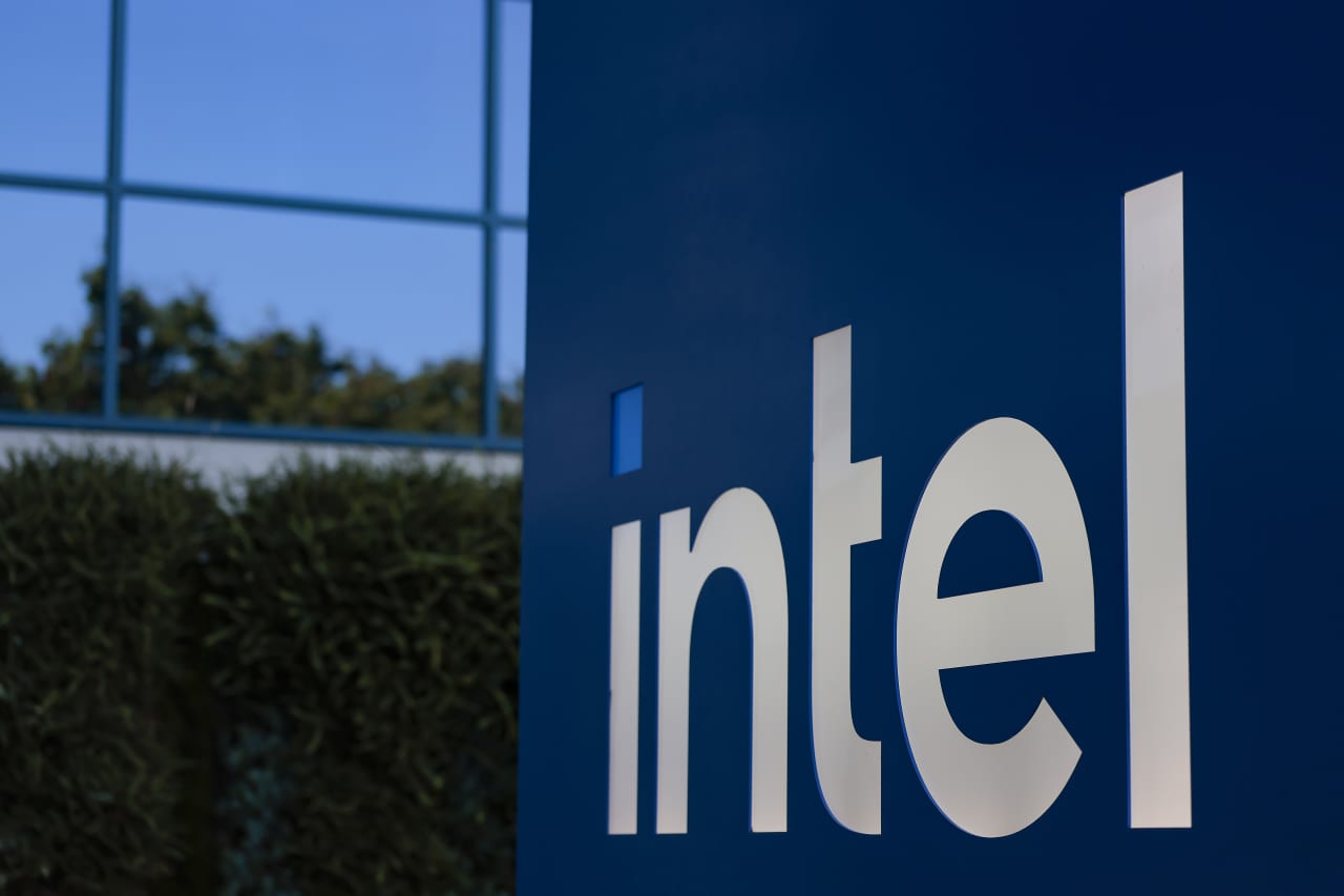 Why a former Intel skeptic is giving up his negative call on the stock after four years — MarketWatch, Washington DC Business news