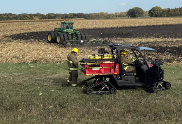 Combine sparks 40-acre cornfield fire south of Abercrombie — KFGO